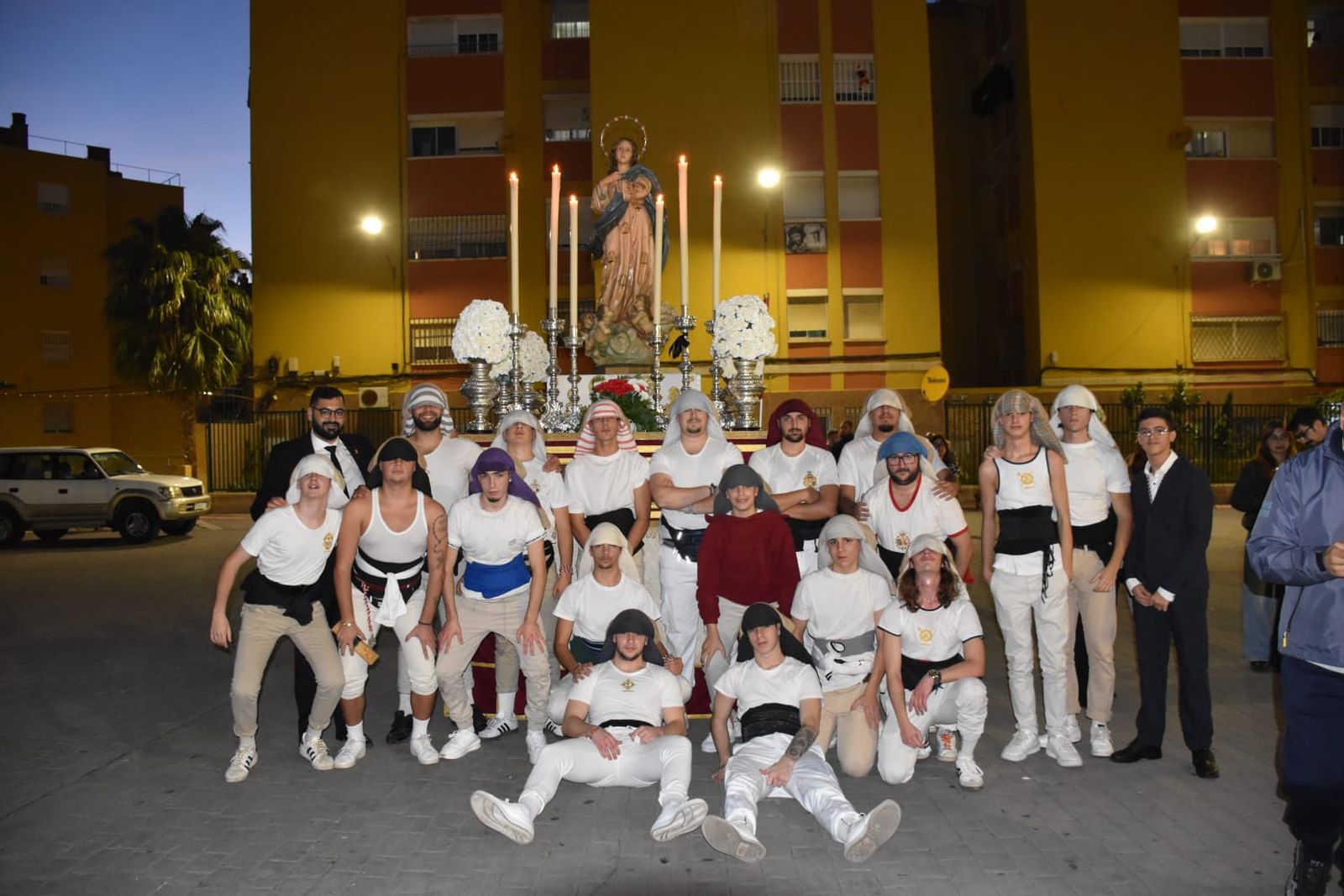 La Virgen de la Inmaculada procesiona por su barrio de Hadú