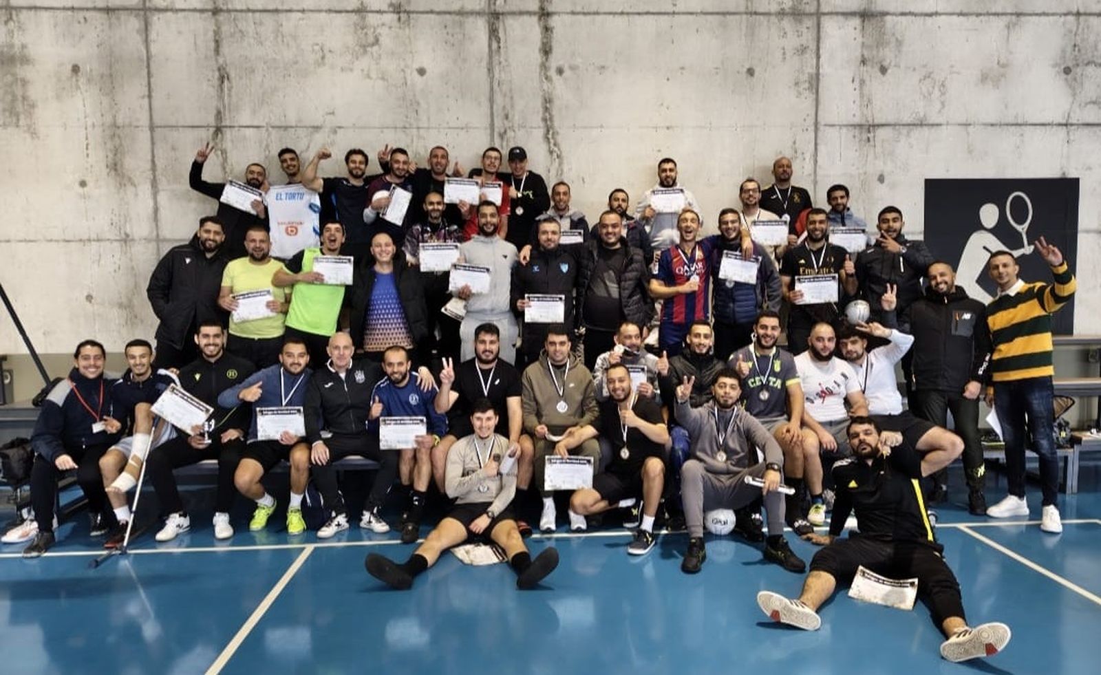 Participantes en el torneo y colaboradores