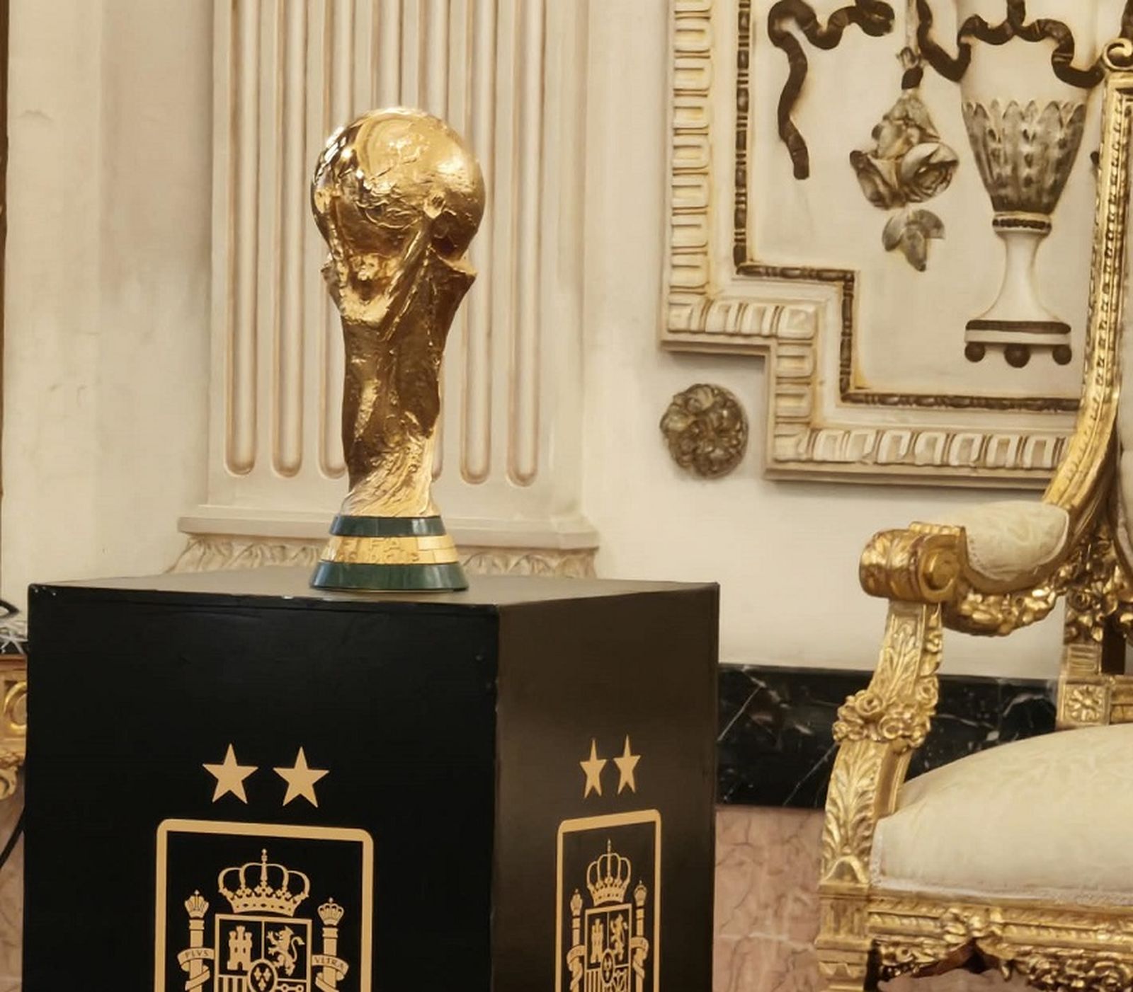 Ceuta, la primera ciudad que acoge la gira del trofeo de la Copa del Mundo