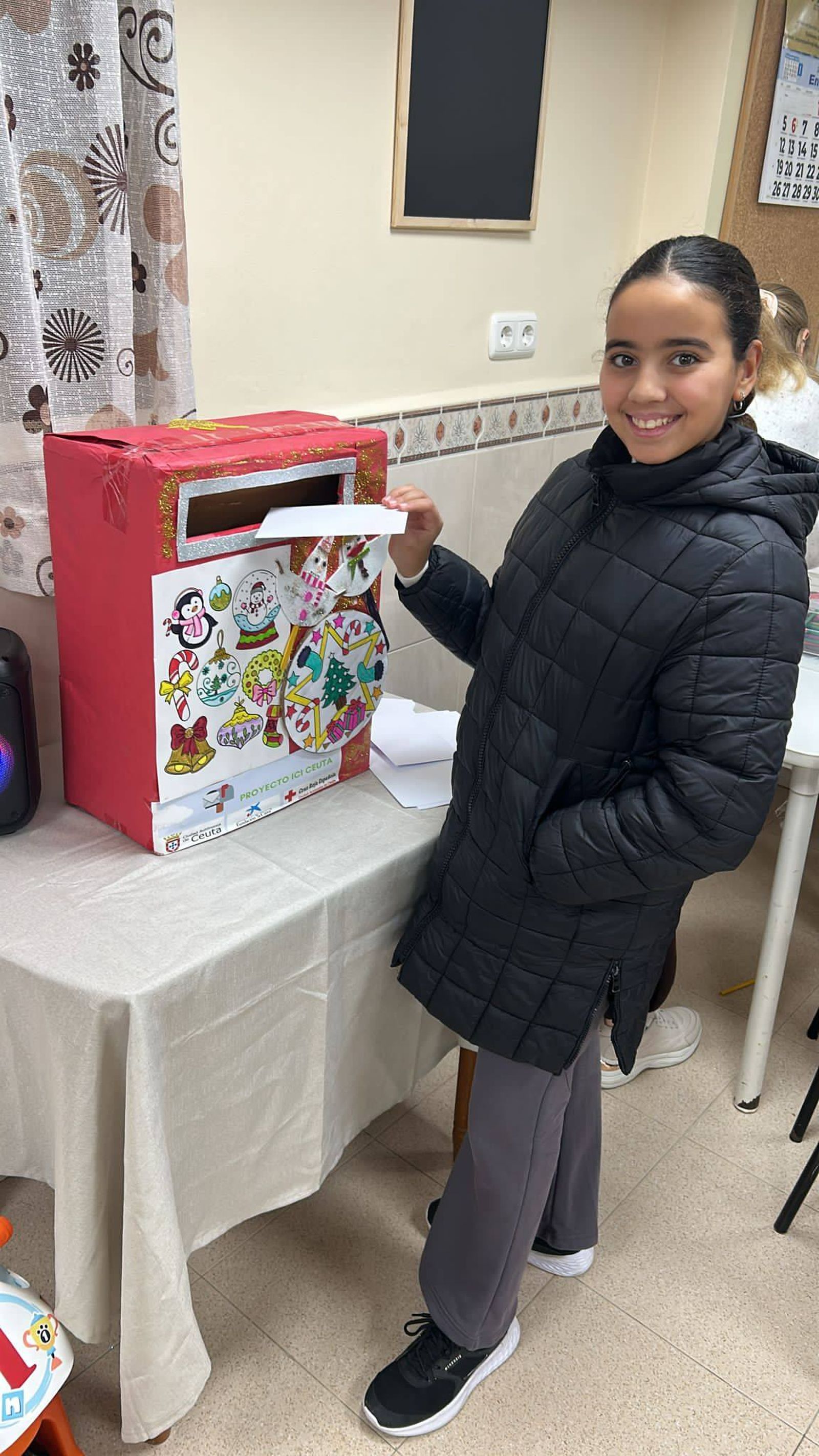 Los más pequeños de Miramar Alto entregan sus cartas a los Reyes Magos