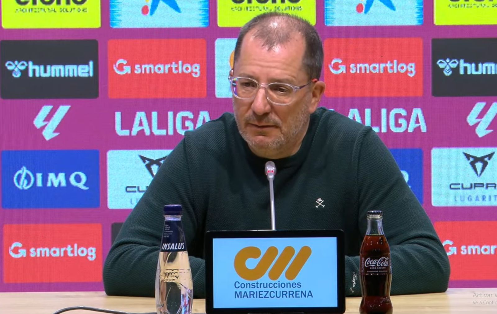 El técnico de la AD Ceuta, José Juan Romero, señala el balón parado como sentencia en Ipurúa