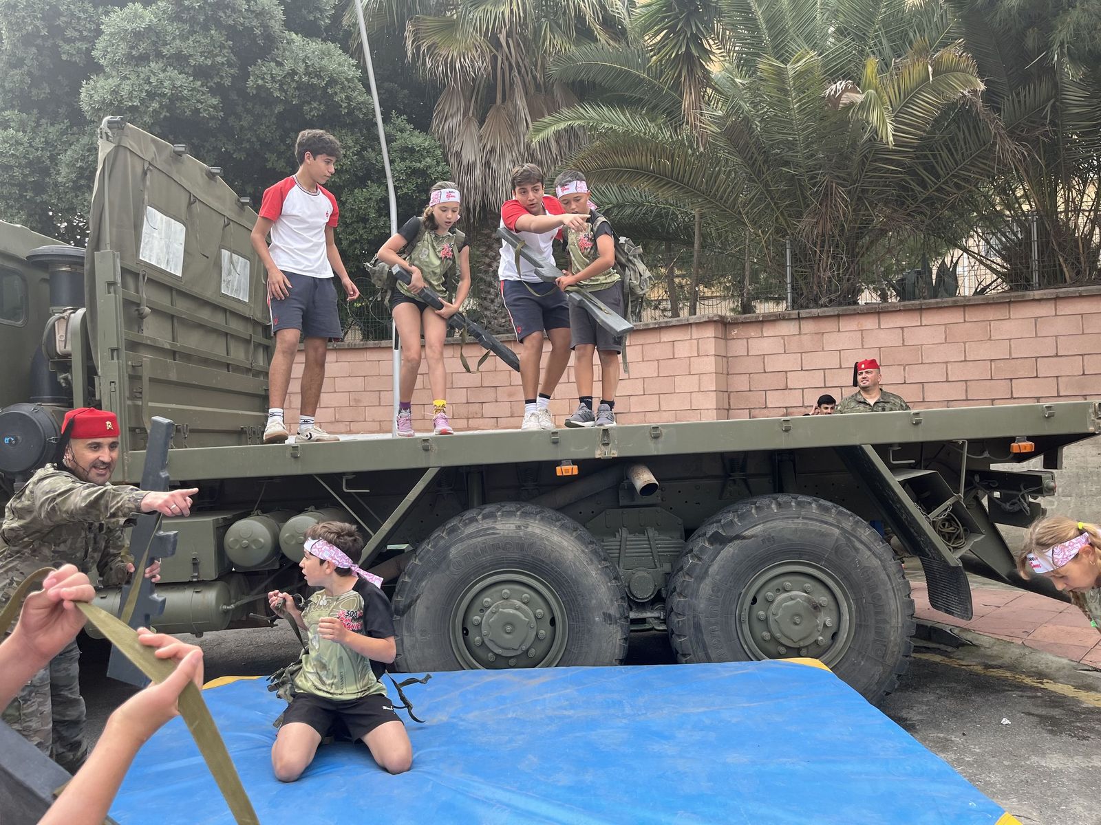 El ‘Desafío de los 300’ convierte Ceuta en una fiesta escolar de esfuerzo, compañerismo y superación