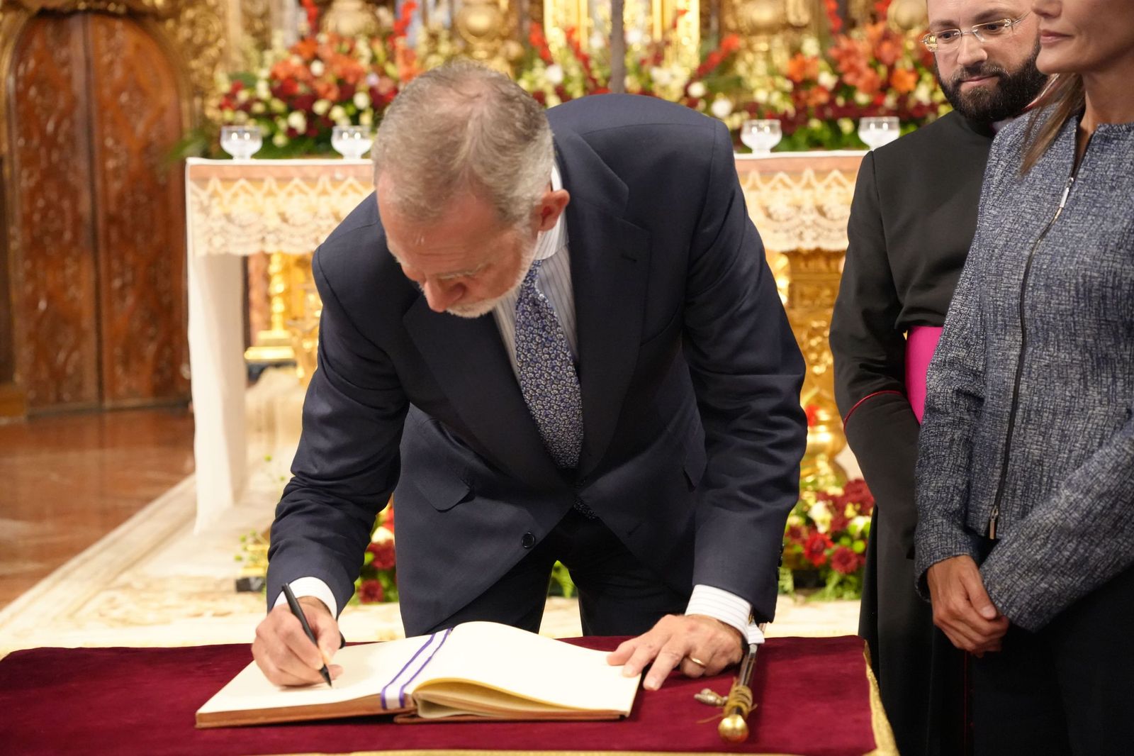 Los Reyes visitan el Santuario de África