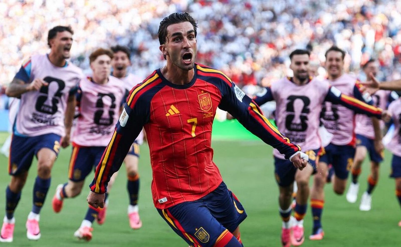 Ferrán celebrando el gol del triunfo
