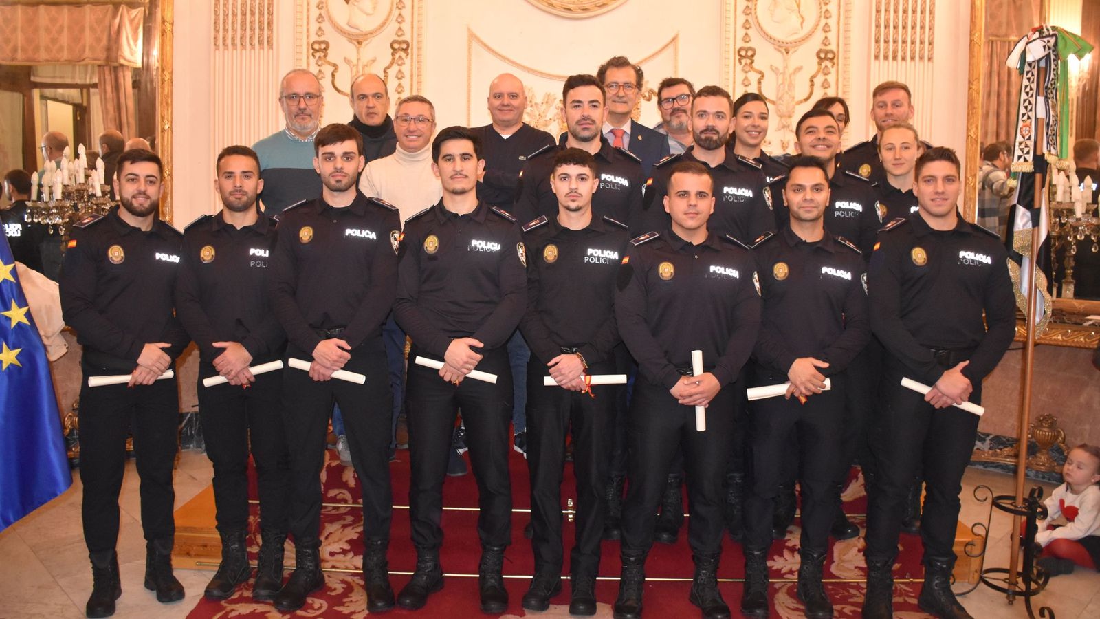 La toma de posesión de los 15 nuevos policías locales, en imágenes