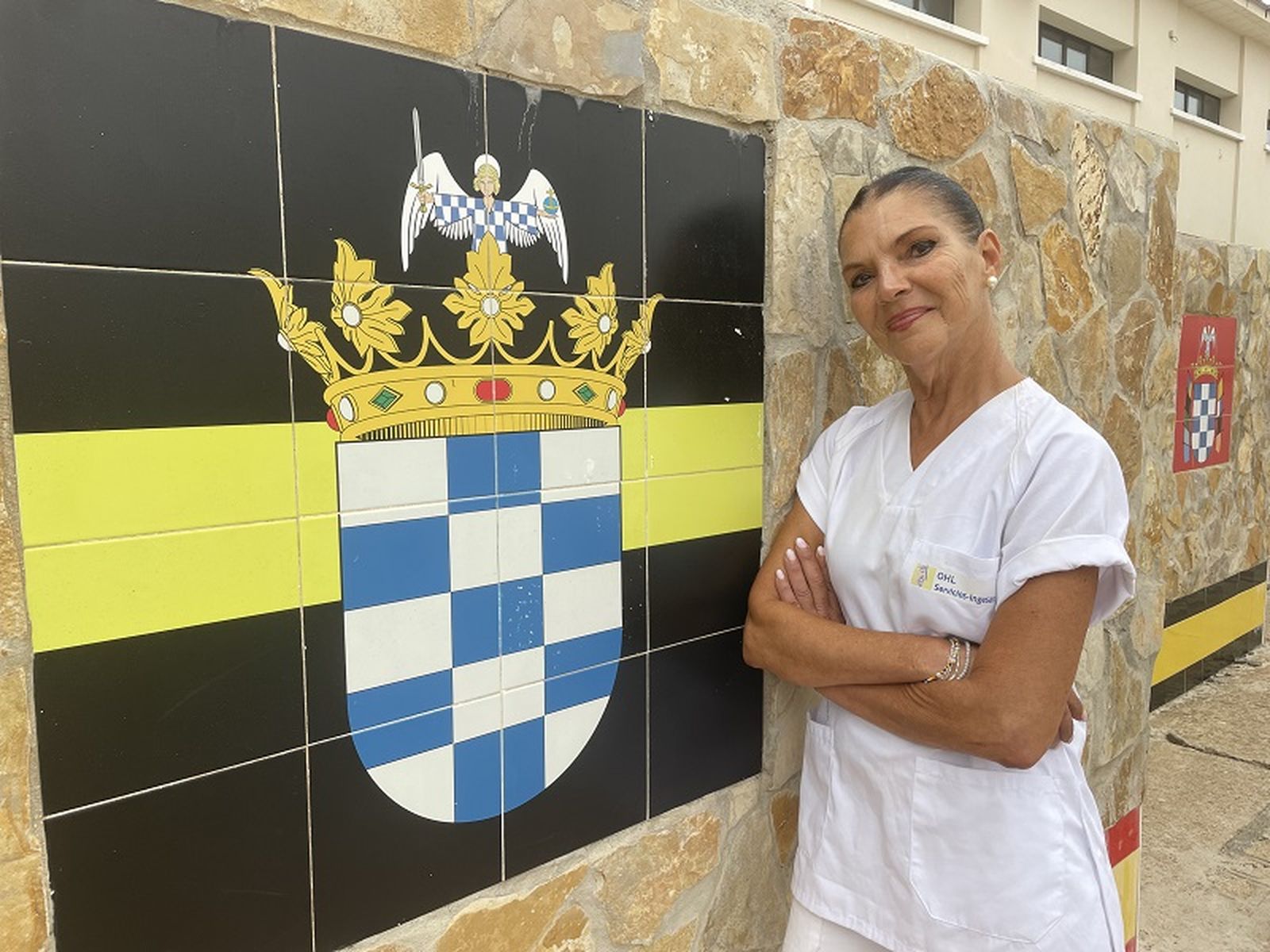 Pilar junto asímbolo de la IV Bandera del Tercio Duque de Alba 2º de la Legión | FOTO REDUAN Pilar junto asímbolo de la IV Bandera del Tercio Duque de Alba 2º de la Legión | FOTO REDUAN