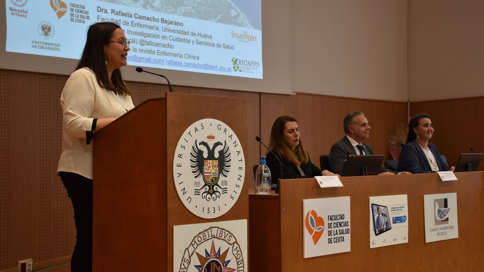 La enfermera Rafaela Camacho en el acto conmemorativo de la Facultad de Ciencias de la Salud por el Día de la Enfermería