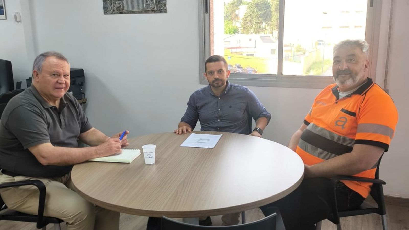 Miembros de Amgevicesa y CCOO durante la reunión
