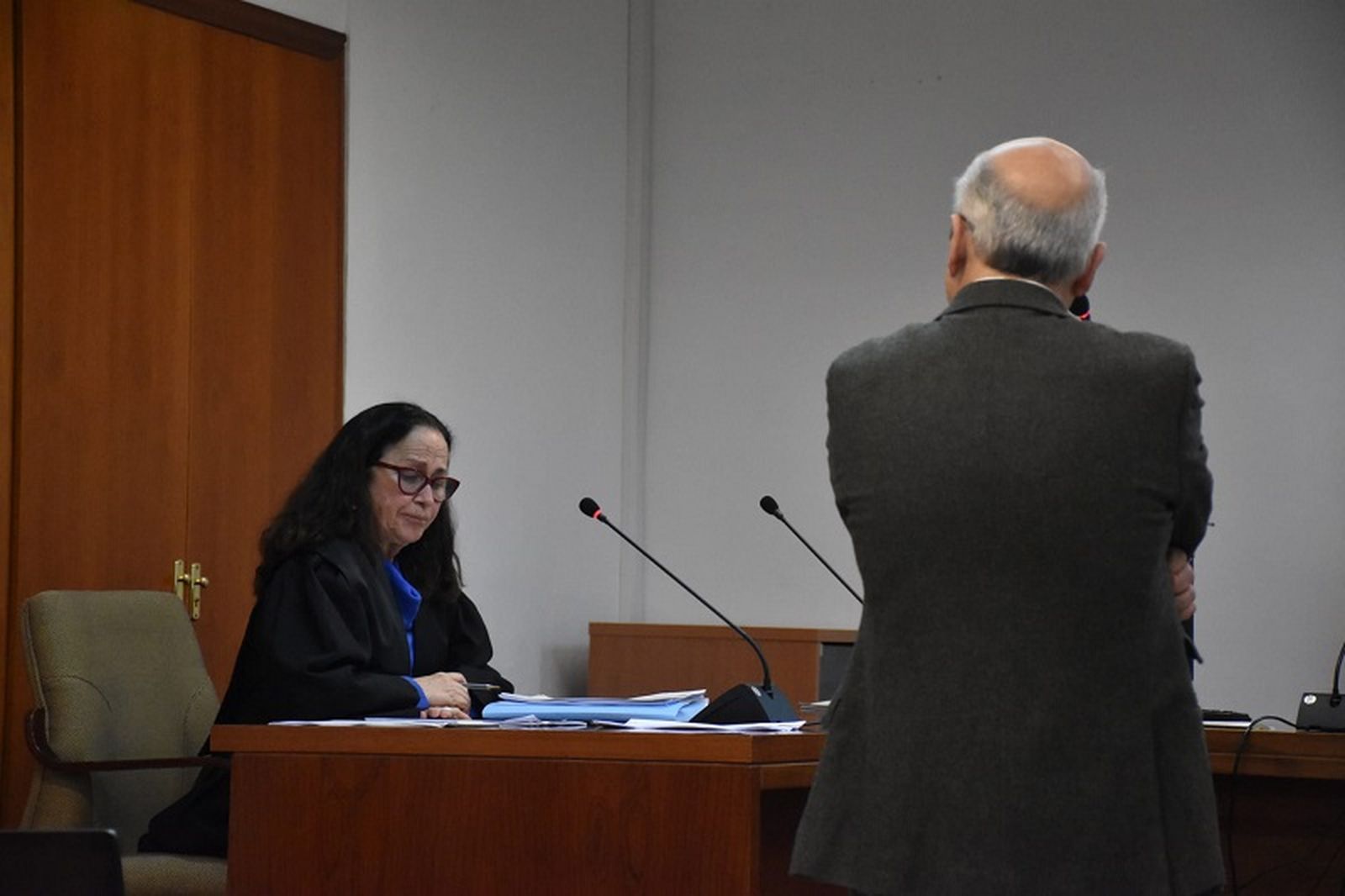 Javier Guerrero contestando a las preguntas de su abogada. / FOTO NICOL’S