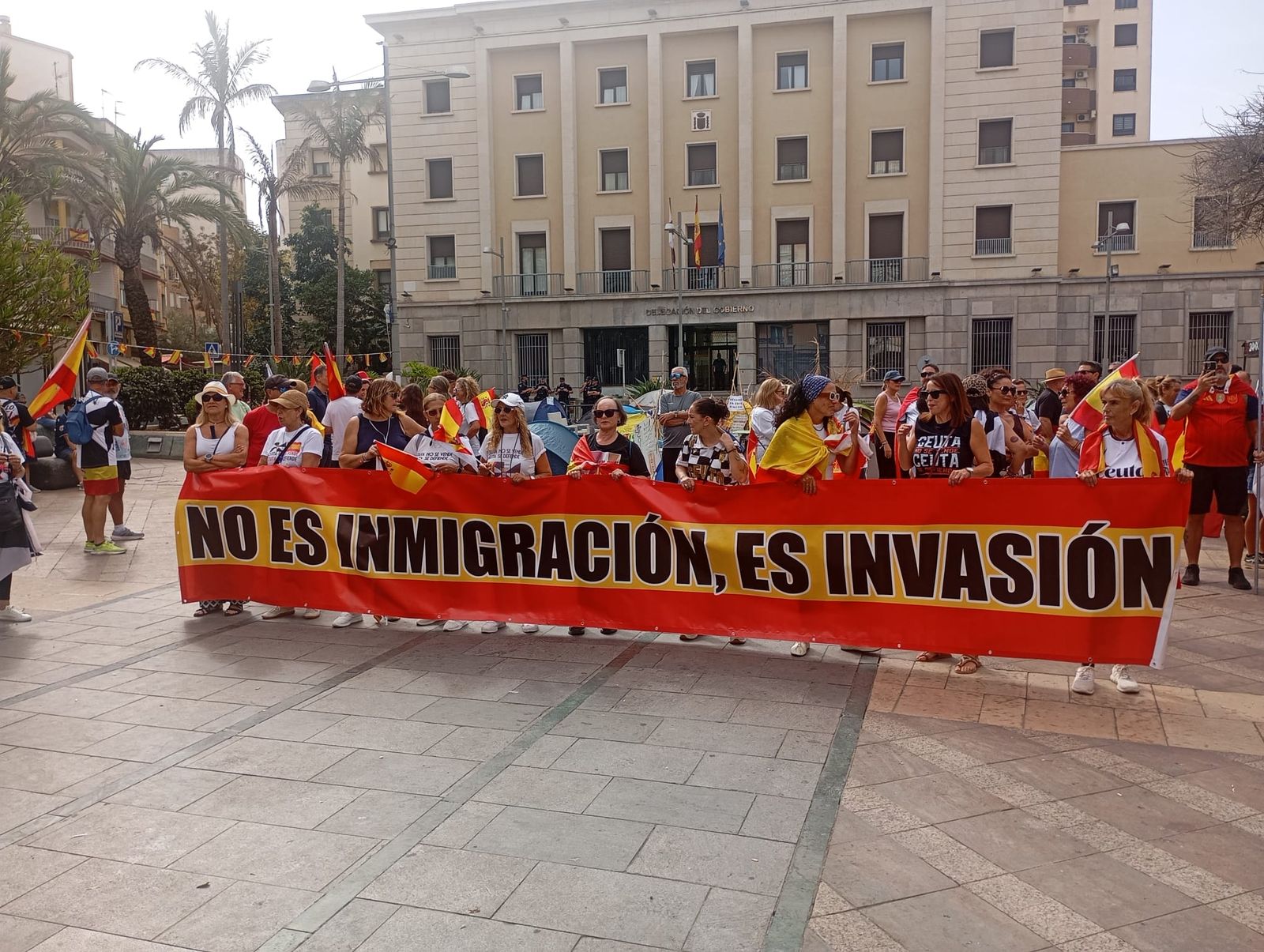 Ceuta vuelve a echarse a las calles para recordar que "Un caballa nunca se rinde"