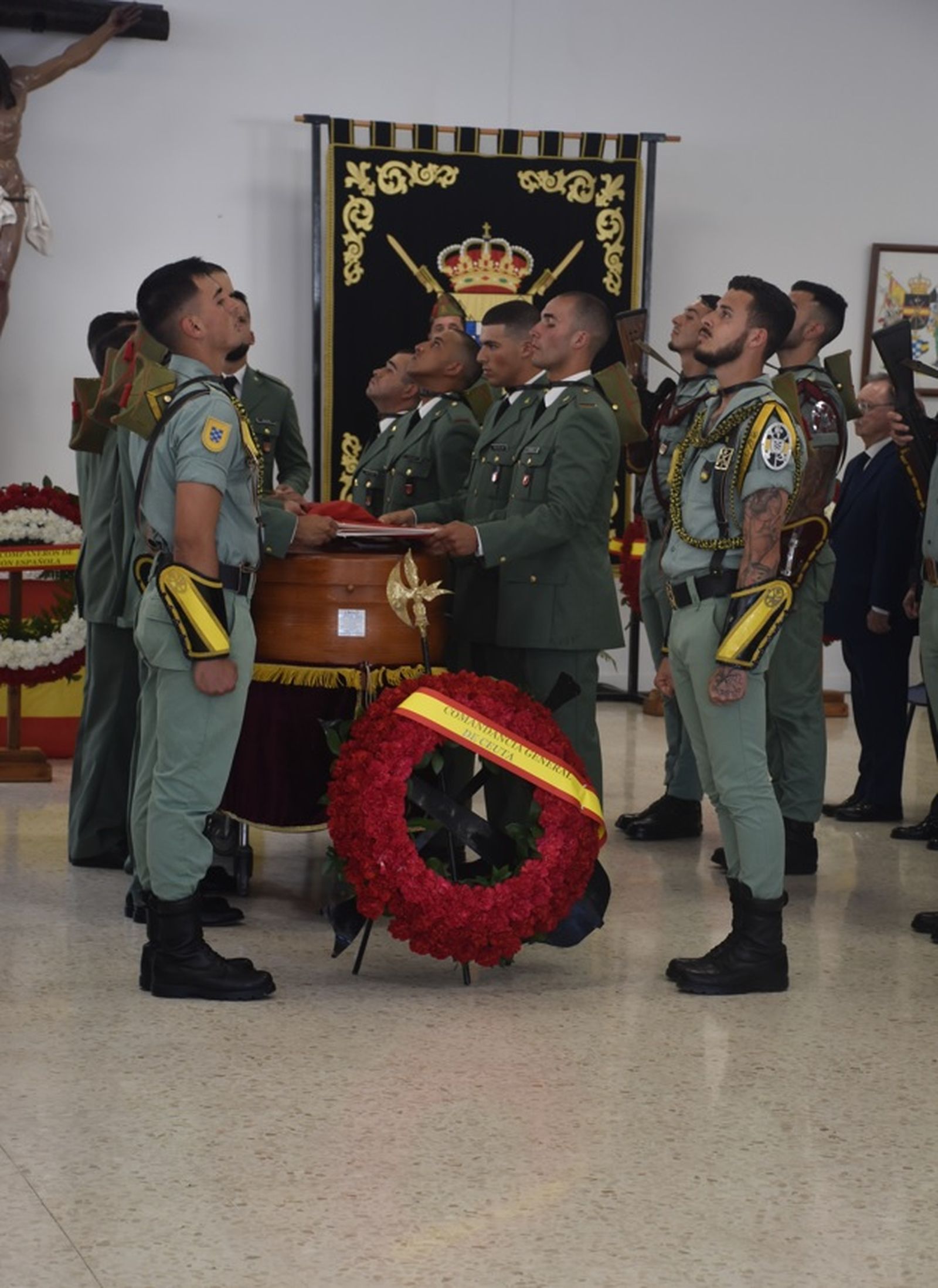 García Aldave da su último adiós al Caballero Legionario, Kevin Parra Mejías
