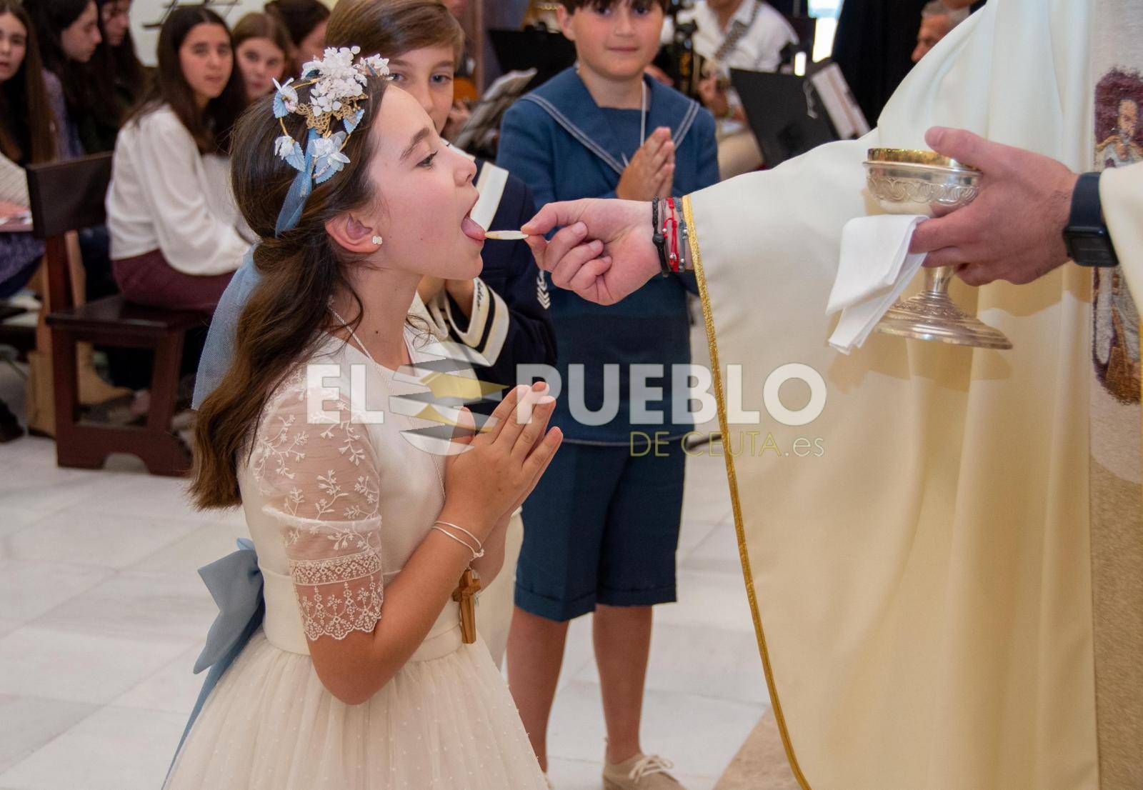 Una primera comunión en la Iglesia de San Francisco
