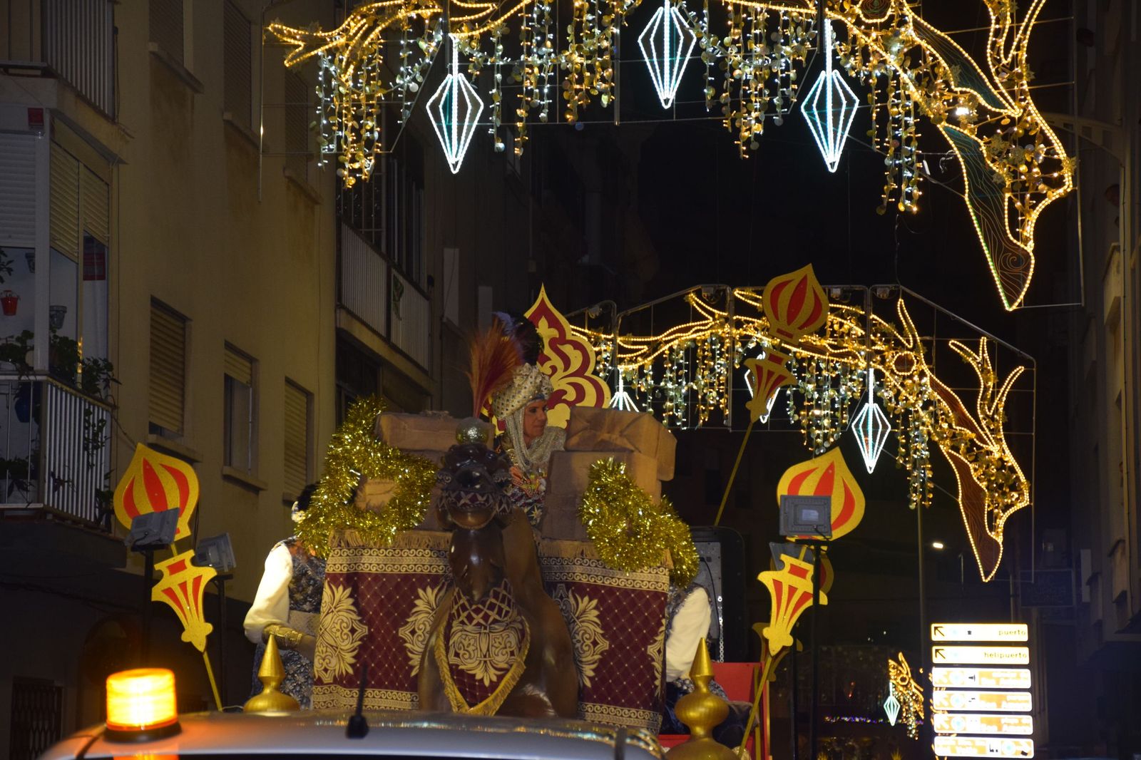 Los ceutíes se emocionan con la llegada de los Reyes Magos