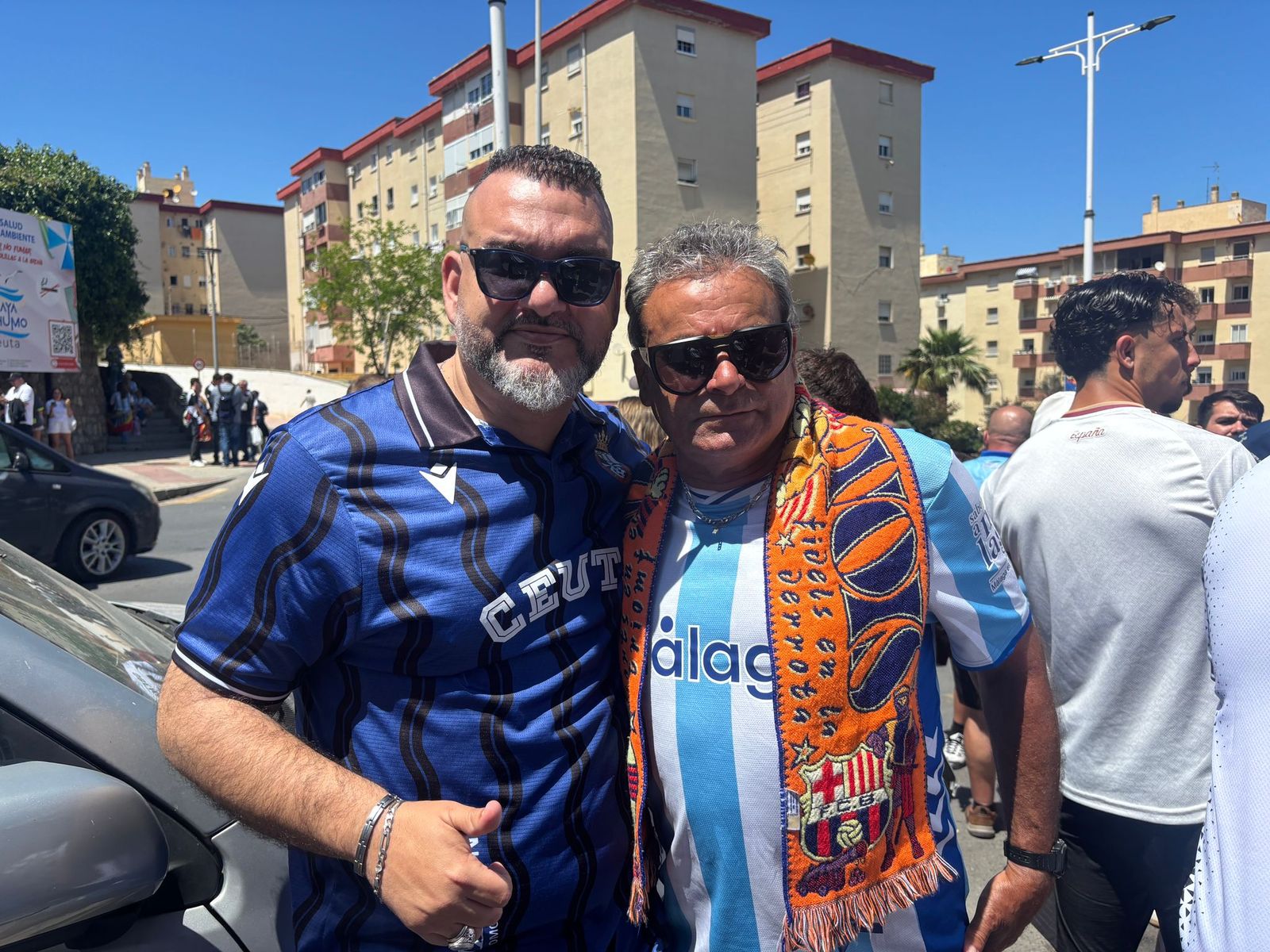 Aficionados en la previa del partido