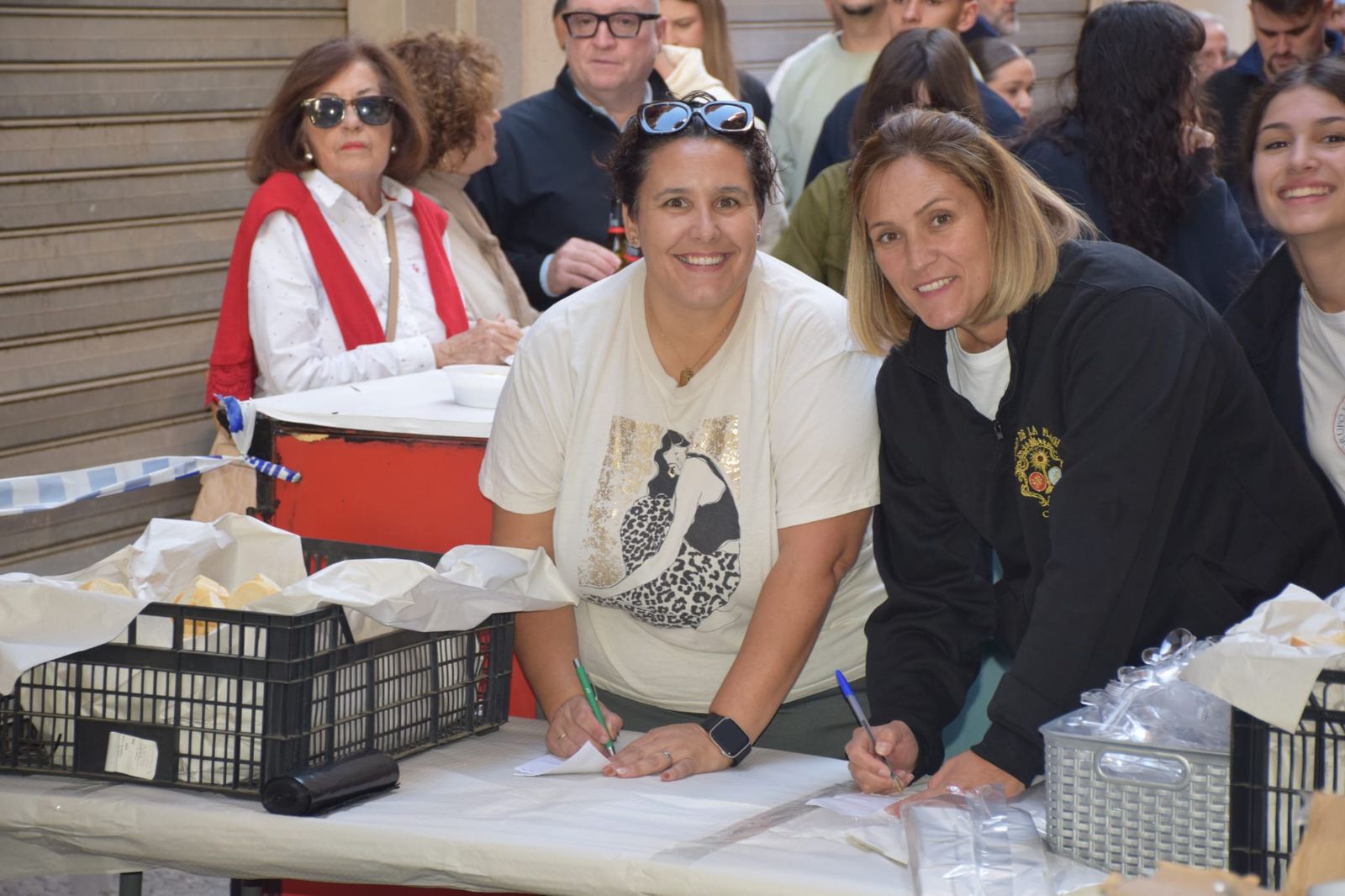 El Potaje Solidario de la Flagelación vuelve a reunir a decenas de ceutíes