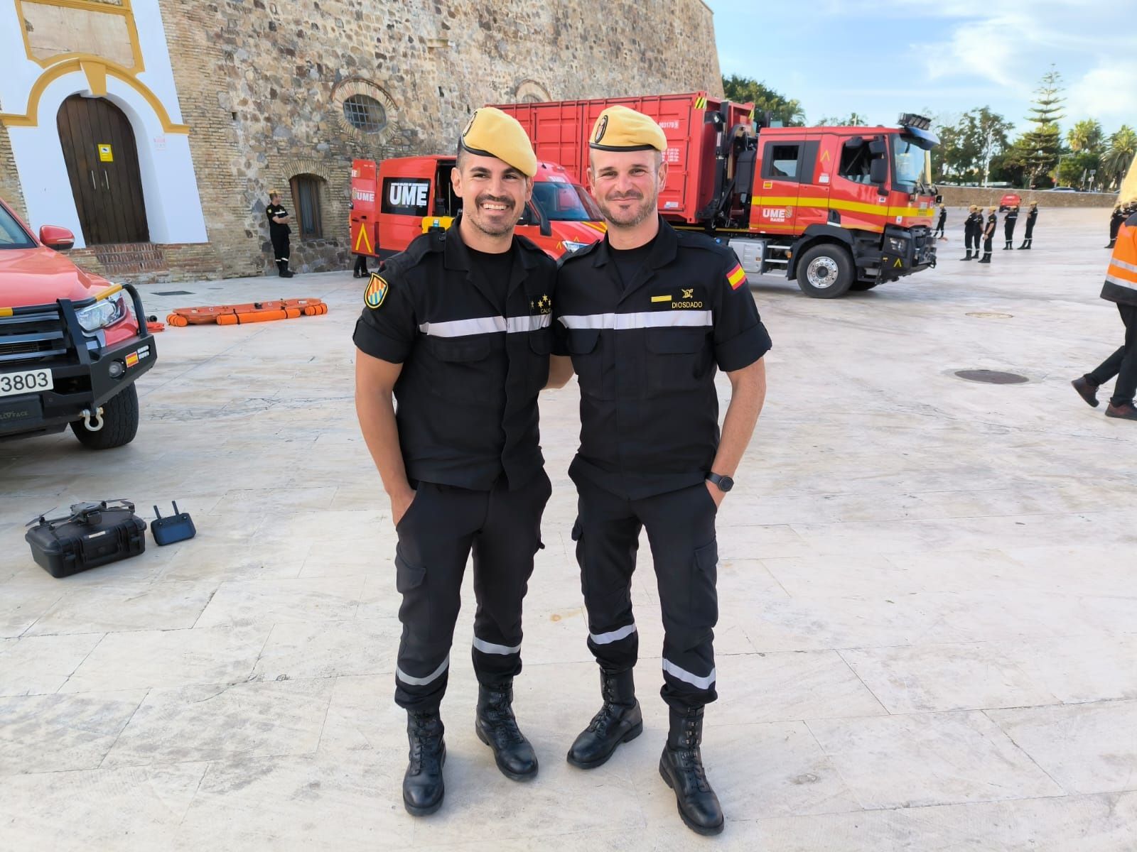 La UME expone sus medios en las Murallas Reales