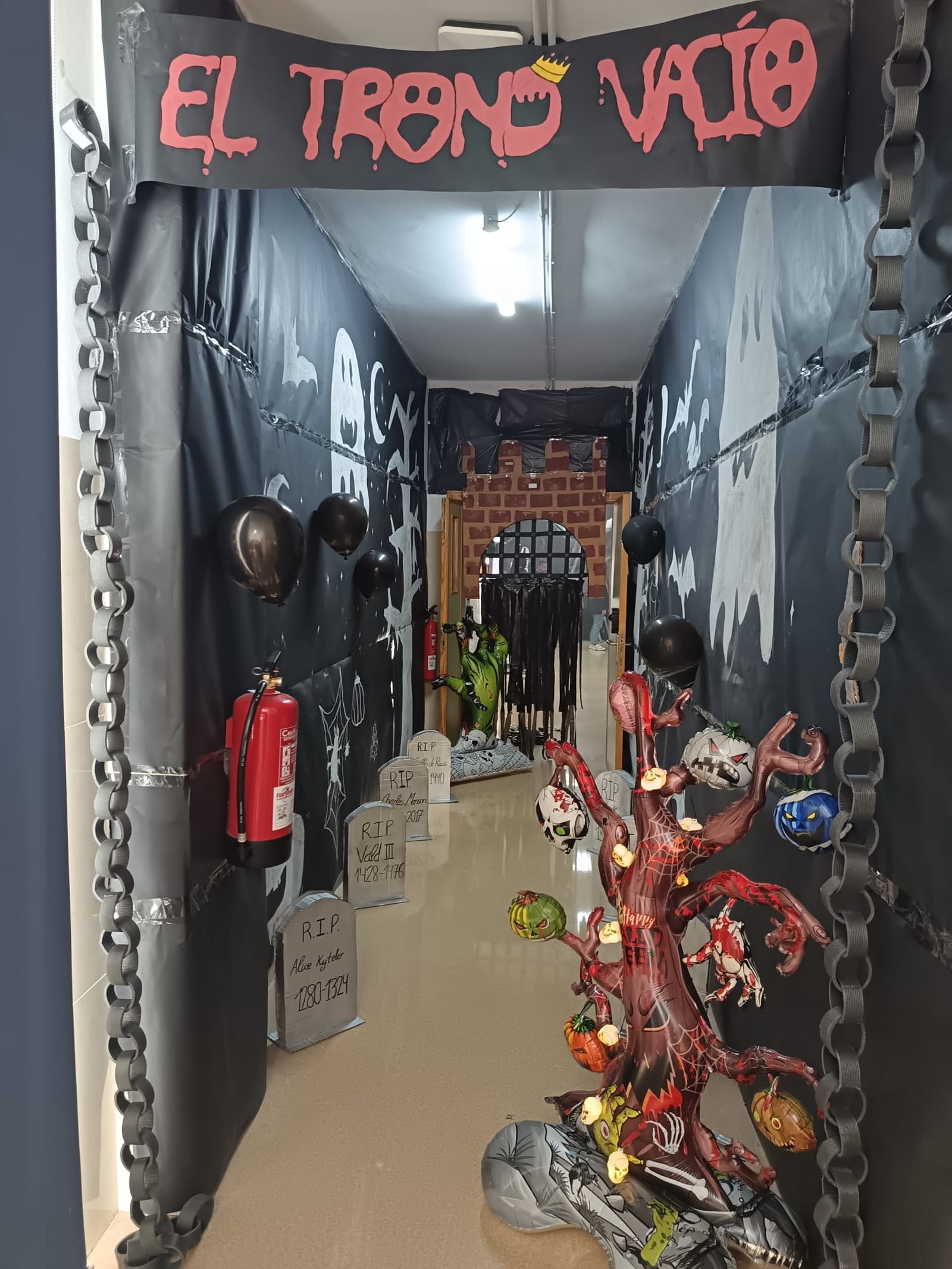 FOTOGALERÍA | Sustos, risas y mucha magia: el CEIP Severo Ochoa celebra un Halloween de miedo FOTOGALERÍA | Sustos, risas y mucha magia: el CEIP Severo Ochoa celebra un Halloween de miedo