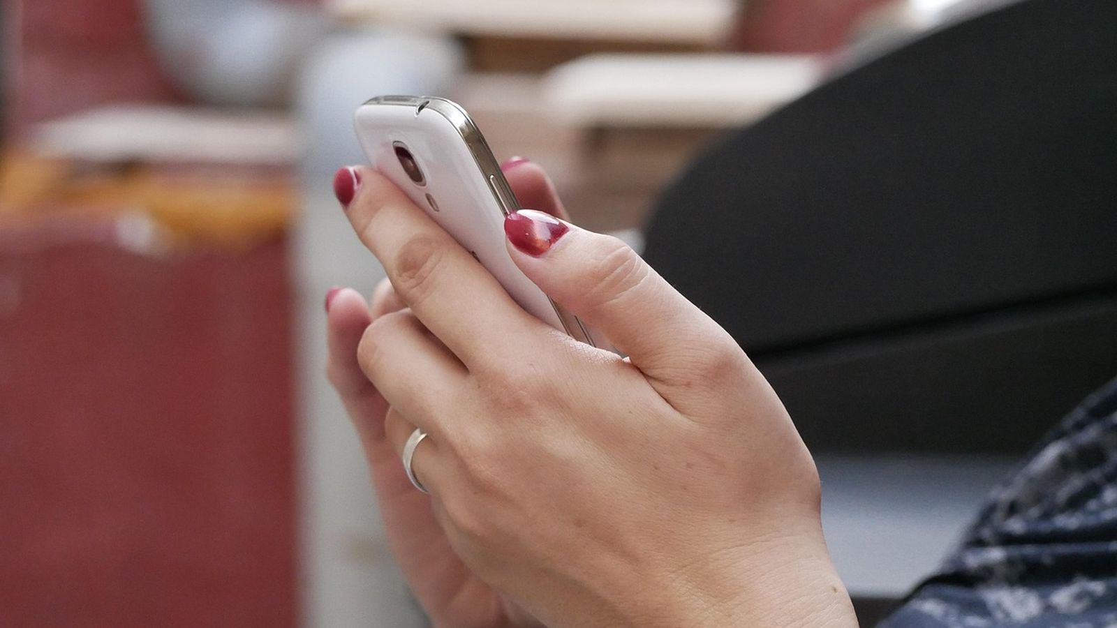 Telefónica confirma completar "su cobertura 5G con el despliegue de nodos en la banda de 700 MHz en .000 municipios, cifra que también se ha incrementado en 1.000 localidades más con respecto al rimer trimestre" Telefónica confirma completar "su cobertura 5G con el despliegue de nodos en la banda de 700 MHz en .000 municipios, cifra que también se ha incrementado en 1.000 localidades más con respecto al rimer trimestre"