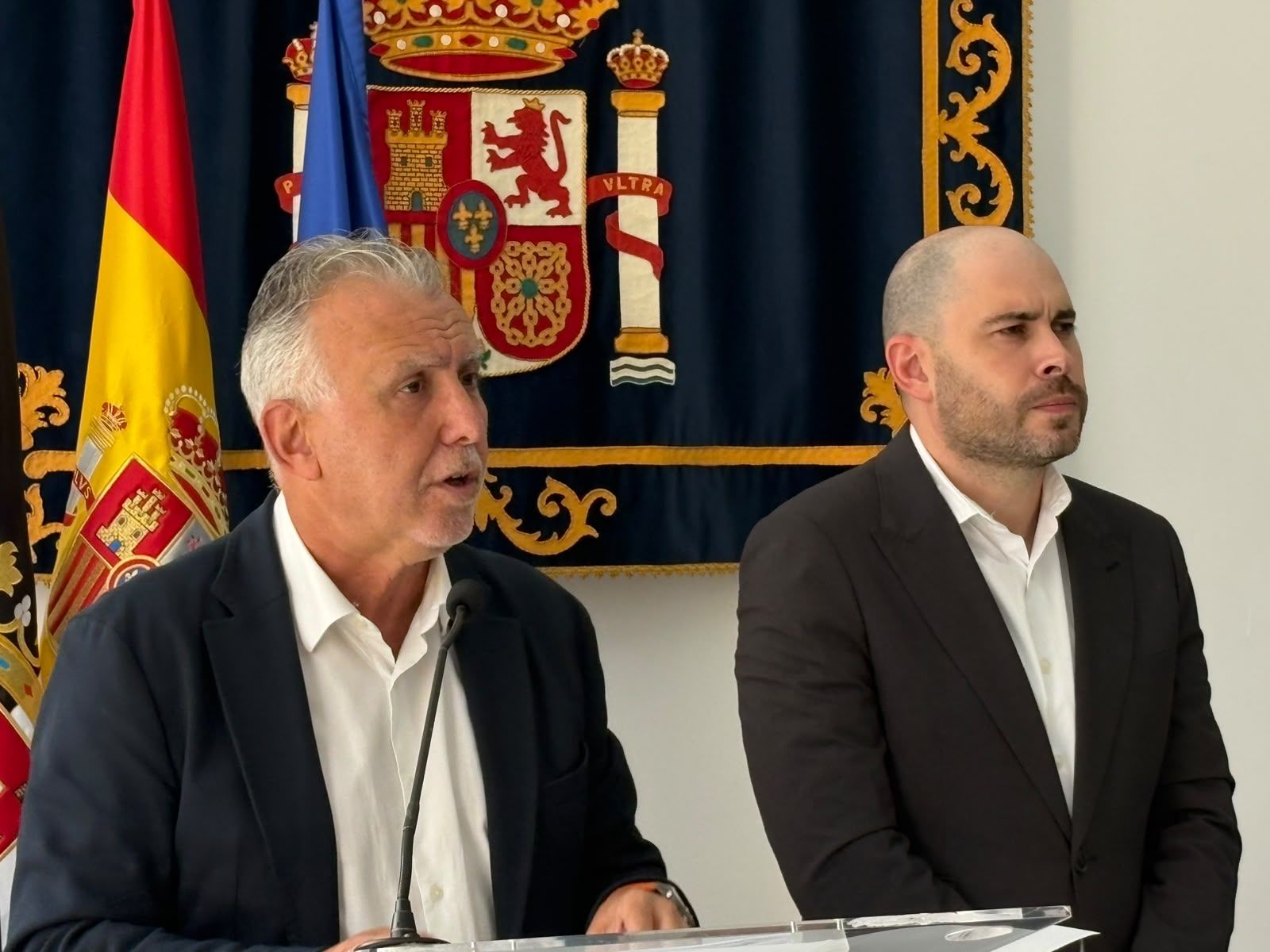Torres lanza un mensaje a quienes permanecen en las calles y esperan poder quedarse en España.   “La mayoría van a ser devueltos porque no van a tener derecho a la protección internacional”, advierte.