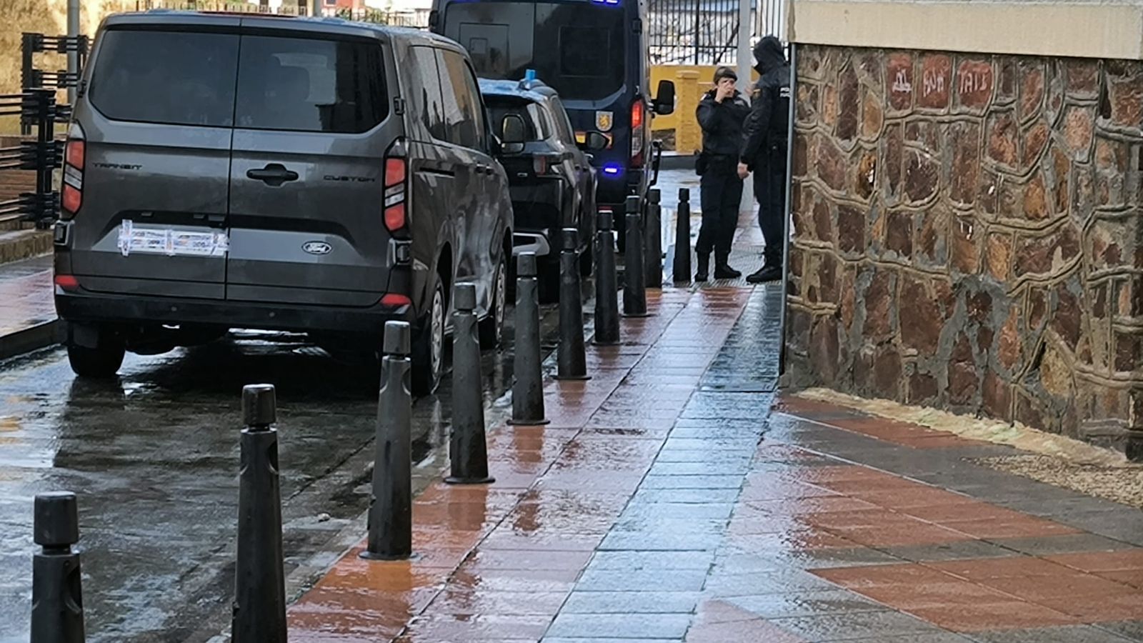 Un detenido y numeroso material incautado en una operación policial en El Mixto