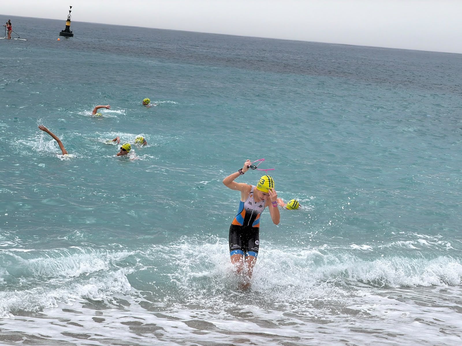 Los aficionados al triatlón en Ceuta se reúnen para participar en el Acuatlón Popular 'Juan Mur' y en la Phoenix Kids Triathlon
