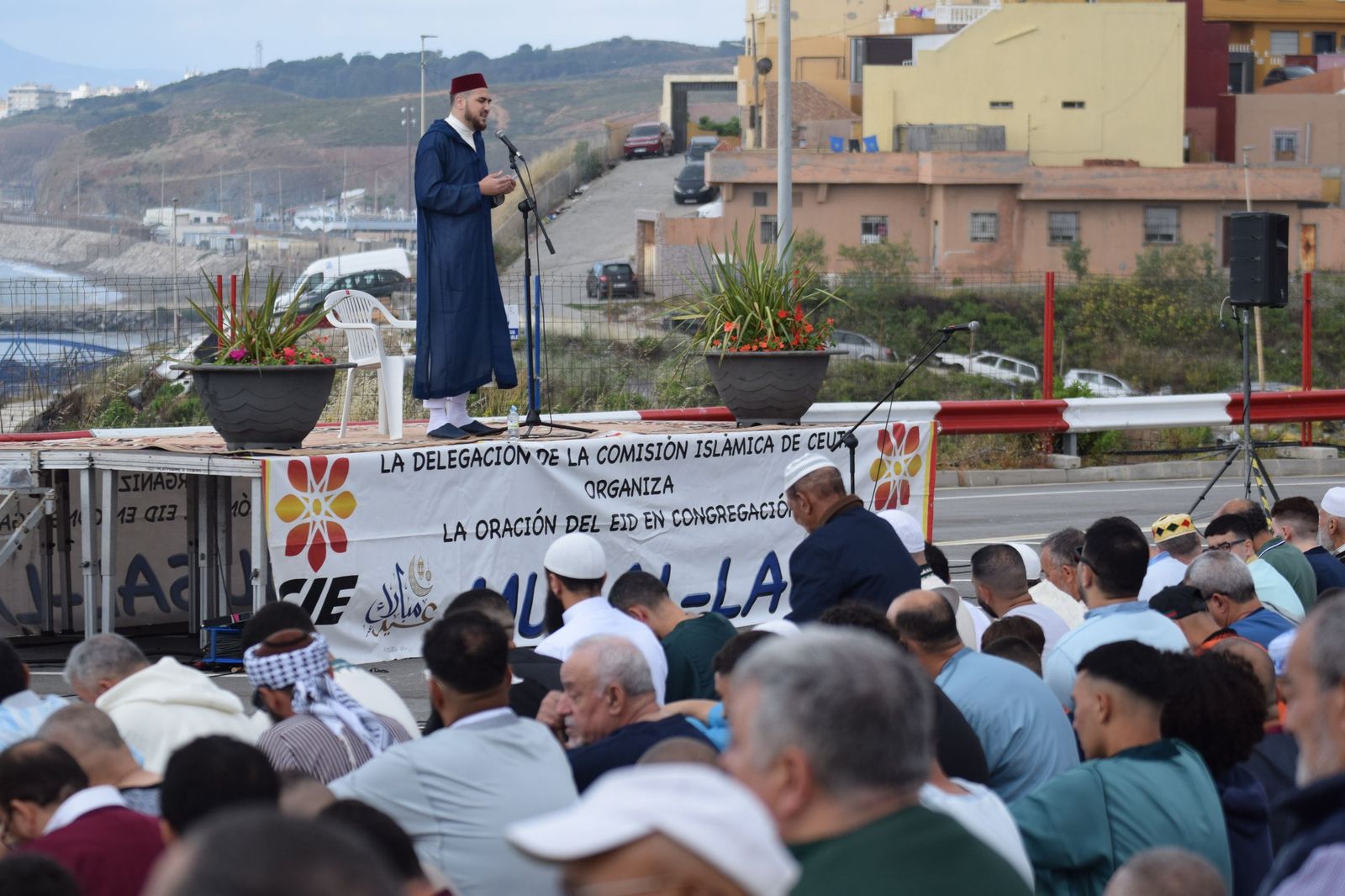 Devoción y respeto en otro rezo multitudinario en Ceuta