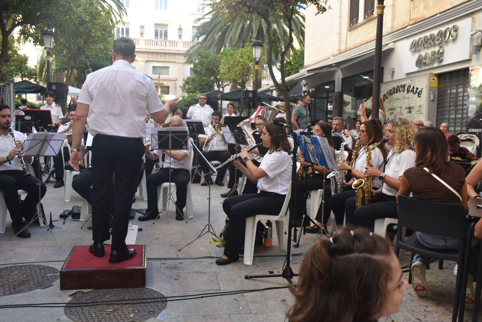 De los estadios a la plaza del pueblo: cuando la música se hace eterna