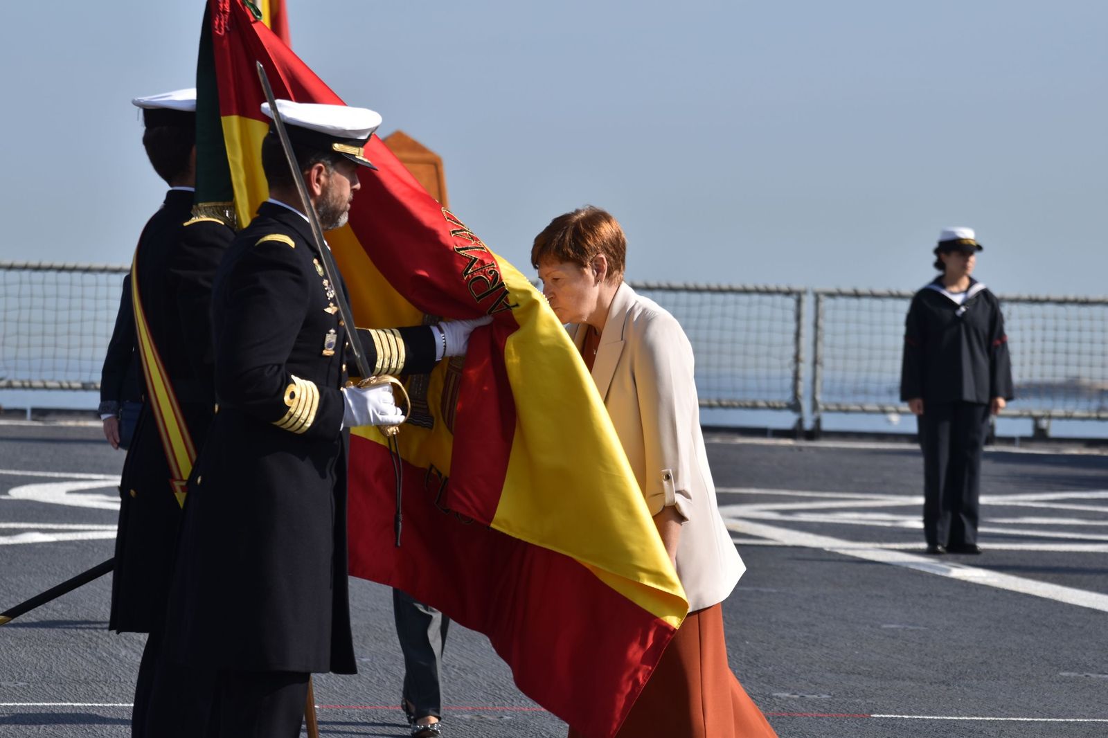 Emotiva jura de bandera a bordo del 'Castilla'