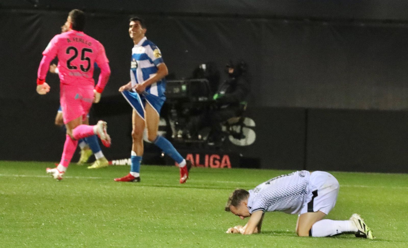 Las imágenes del partido entre la AD Ceuta y el Real Club Deportivo (1-2)