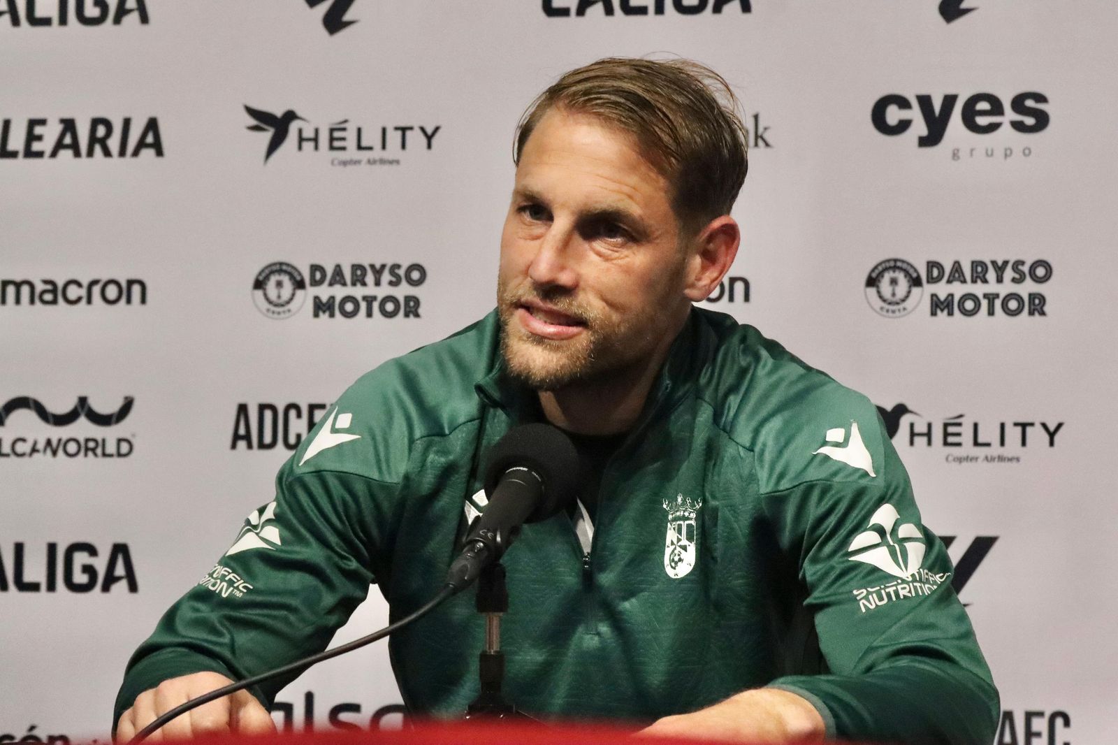 Carlos Hernández llama a “no perder el foco” y pide valorar los 49 puntos del AD Ceuta