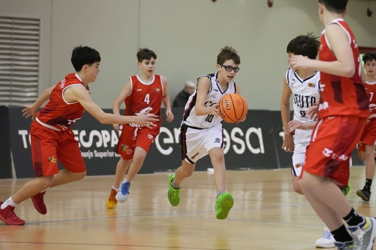 El CB Camoens refuerza su apuesta por la cantera tras su participación en el Nacional Infantil y Cadete de Zaragoza