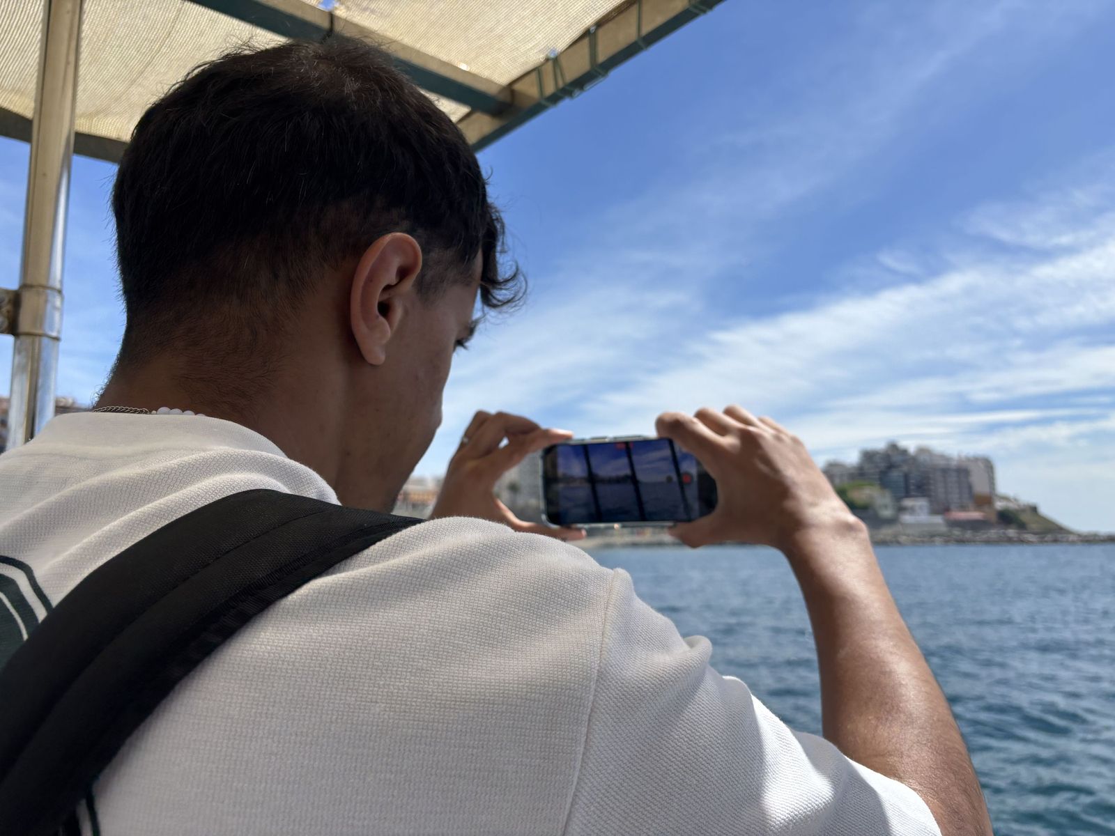 Ceuta blinda sus playas contra las medusas: el trabajo invisible que garantiza un verano seguro en el mar