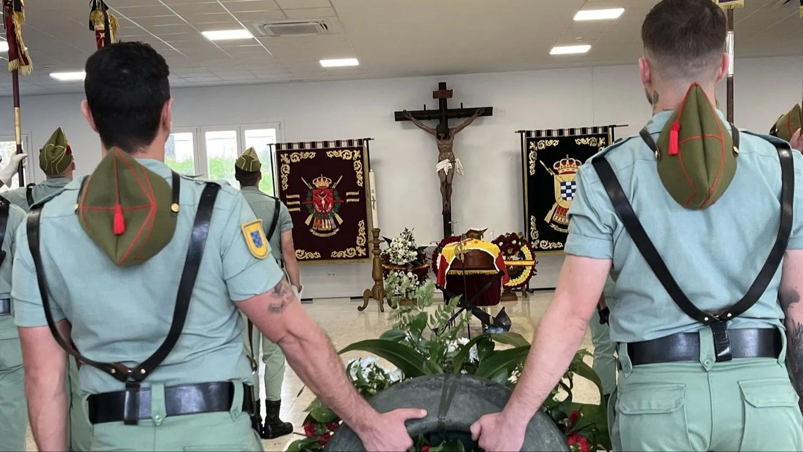 Momento de la despedida al capitán legionario Álvaro García Jiménez.