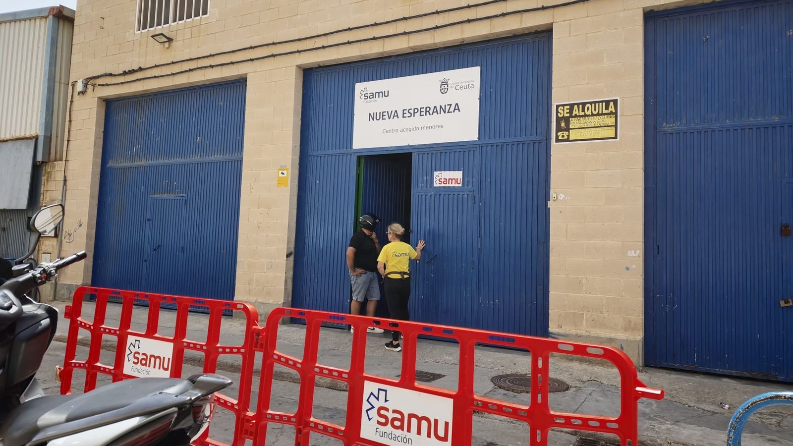 Puerta de acceso al comedor de Luna Blanca