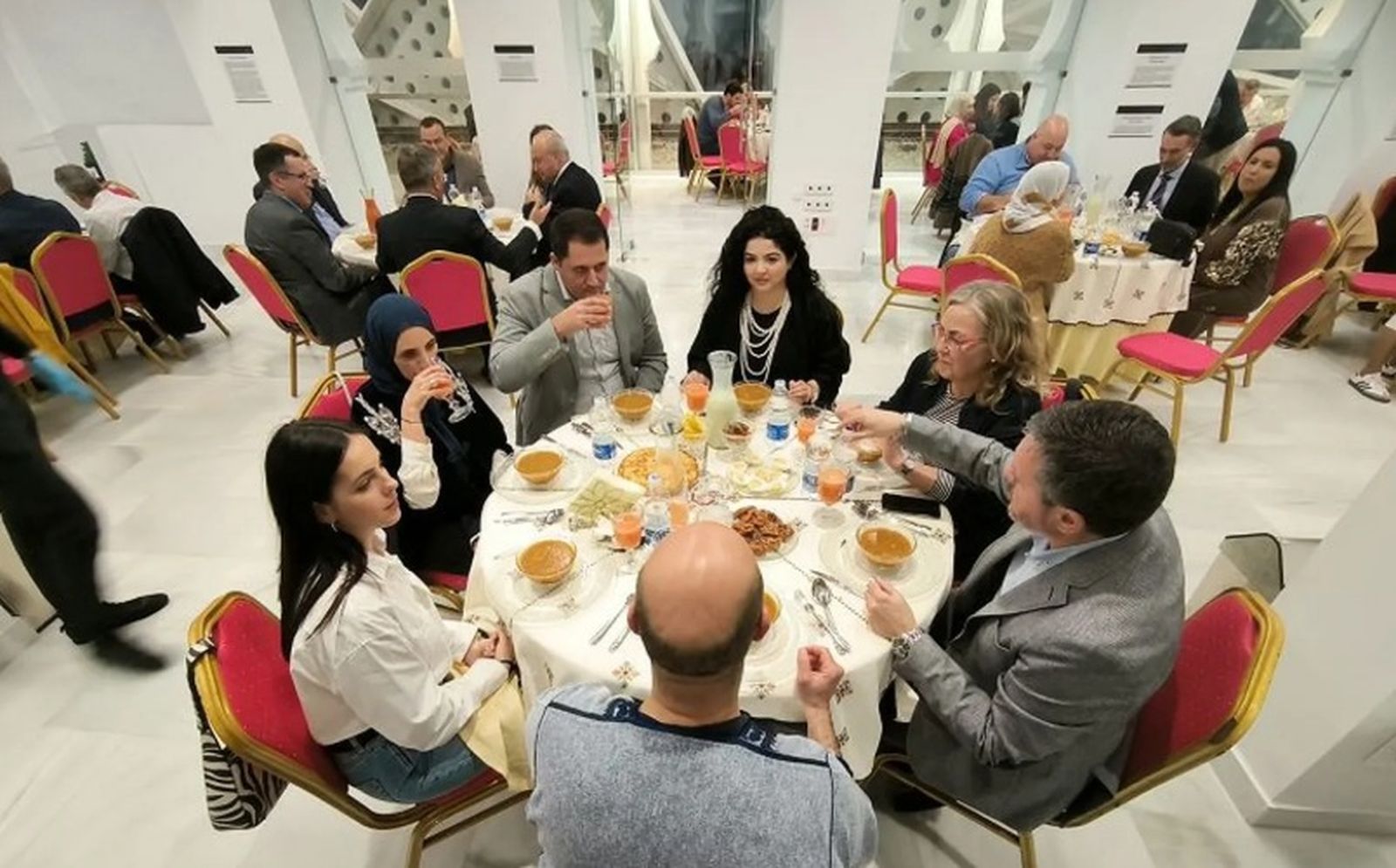 Una ruptura de ayuno institucional de la Ciudad en una fotografía de archivo