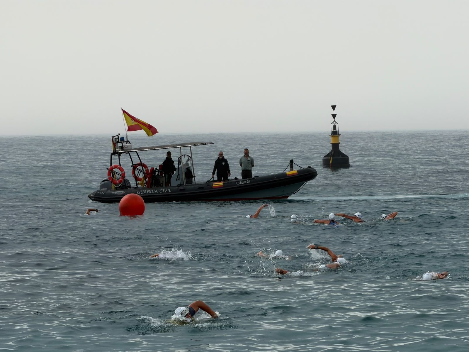 Los aficionados al triatlón en Ceuta se reúnen para participar en el Acuatlón Popular 'Juan Mur' y en la Phoenix Kids Triathlon