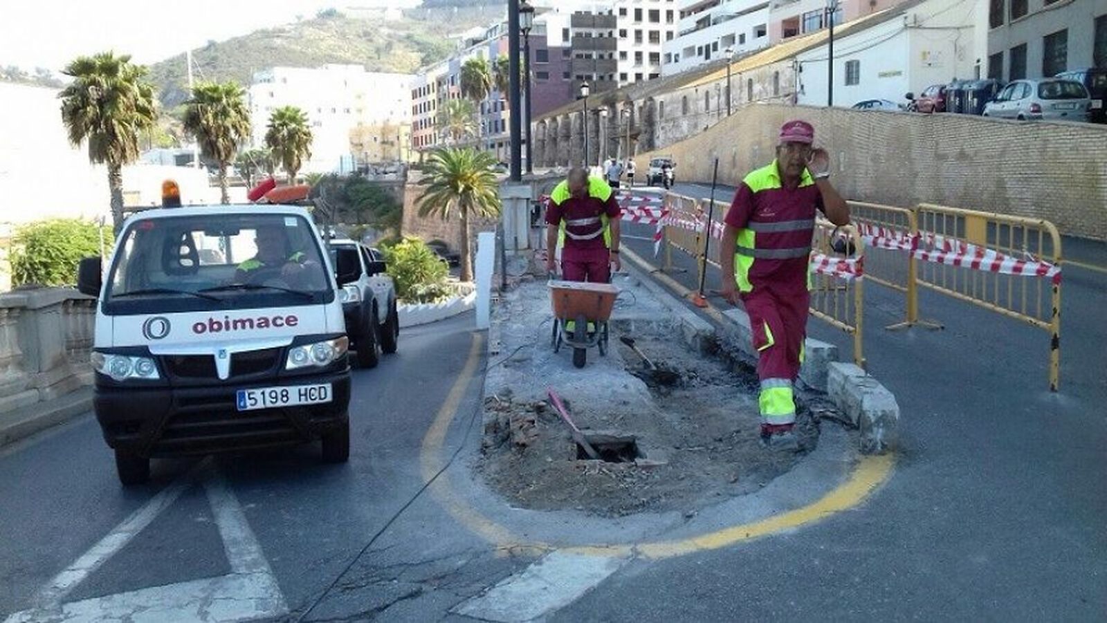 Operarios de Obimace, durante una intervención/FOTO EL PUEBLO