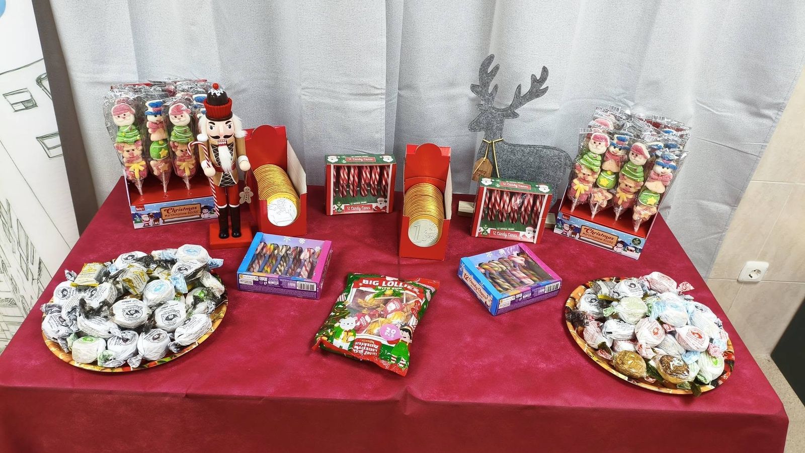 Los más pequeños de Miramar Alto entregan sus cartas a los Reyes Magos