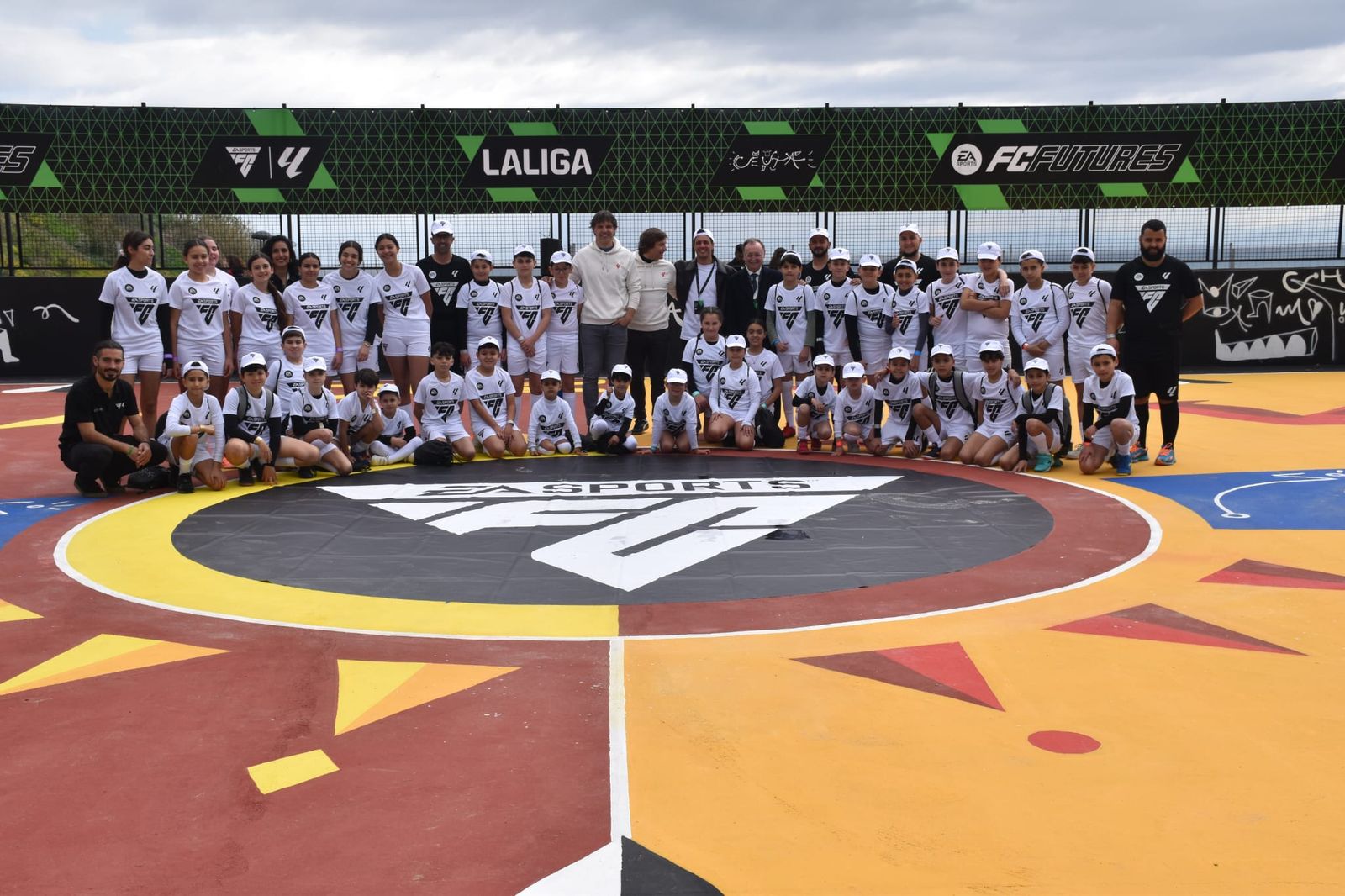 El Sarchal estrena una cancha de fútbol diseñada con la “identidad de Ceuta”