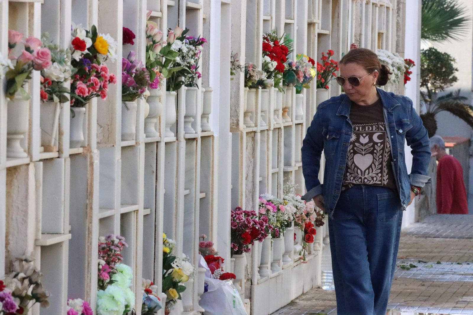 Flores y recuerdo a los difuntos en Santa Catalina Flores y recuerdo a los difuntos en Santa Catalina