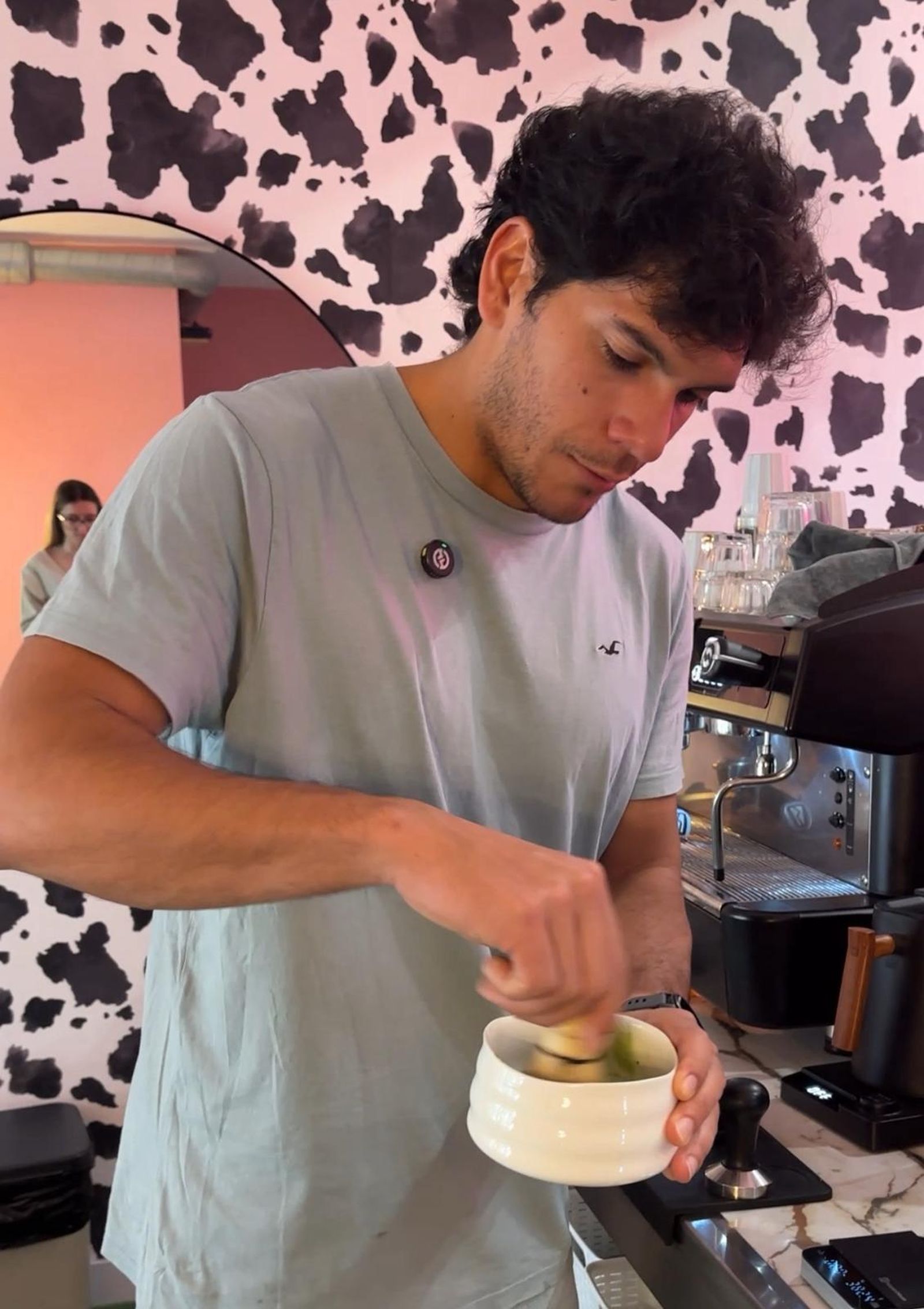 El auge del matcha conquista las cafeterías y despierta la curiosidad de los consumidores en Ceuta