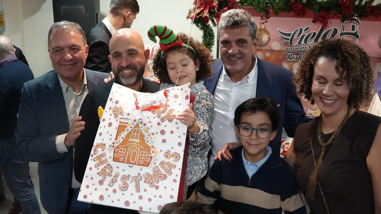 Cena de Navidad del Colegio de Médicos 2025 en la terraza El Cielo