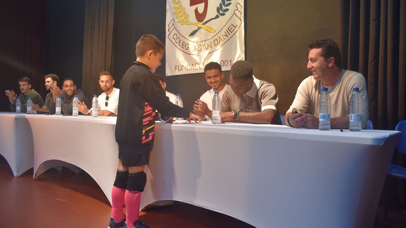 La AD Ceuta visita el Colegio San Daniel