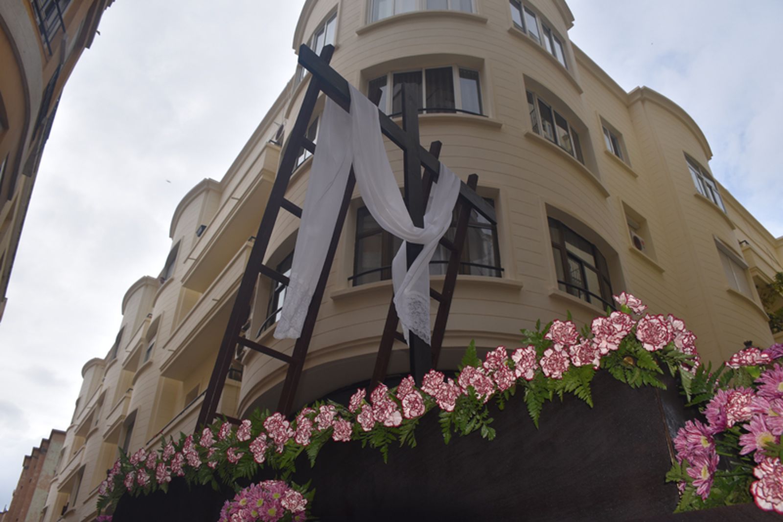 FOTOGALERÍA | La Cruz de Mayo de La Flagelación a través de la lente de Nicol's